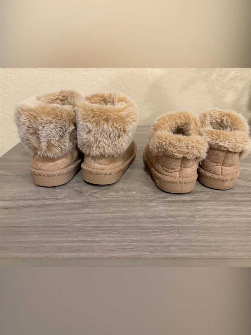 Toddler Cozy Faux-Fur Tan Boots size 3. Ankle boots and Mid Boots